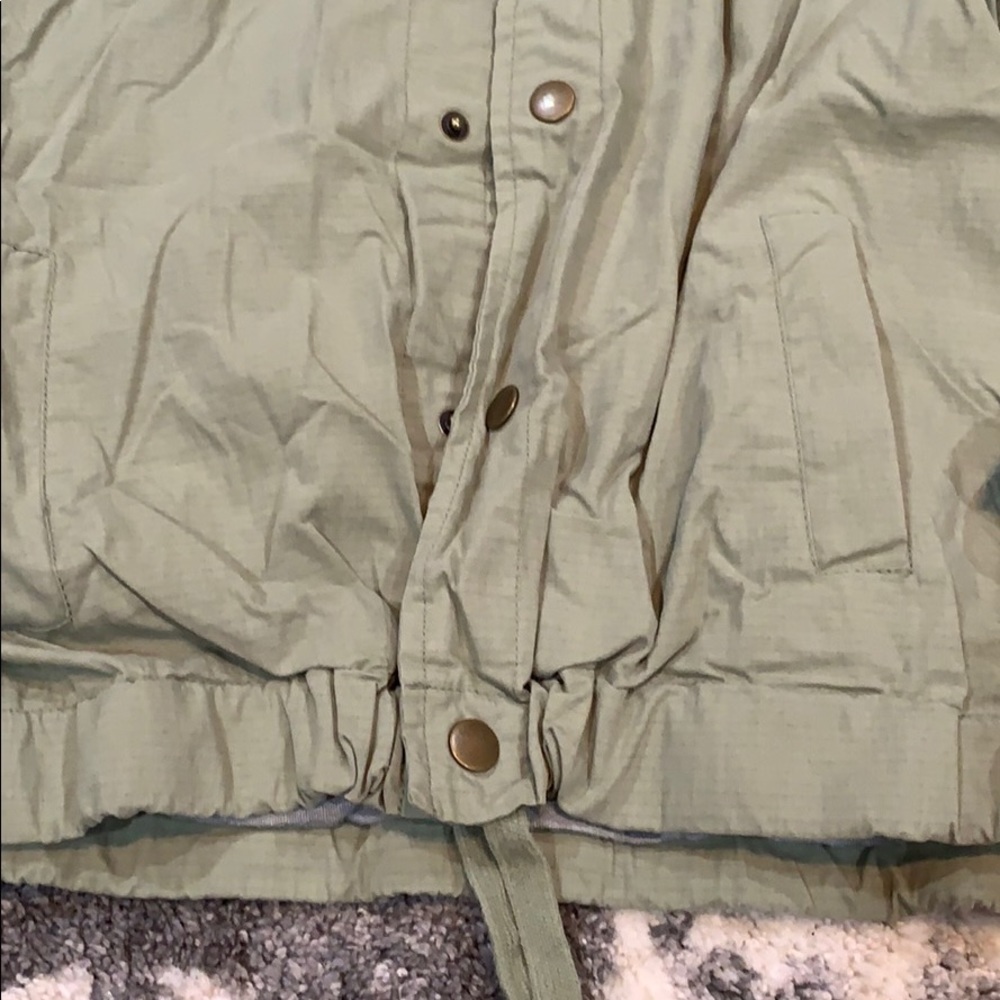 Cat & Jack Boys light weight jacket M8/10 - Picture 3 of 6